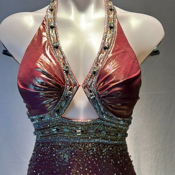 Elegant Burgundy  Evening Dress - Picture 3 of 15